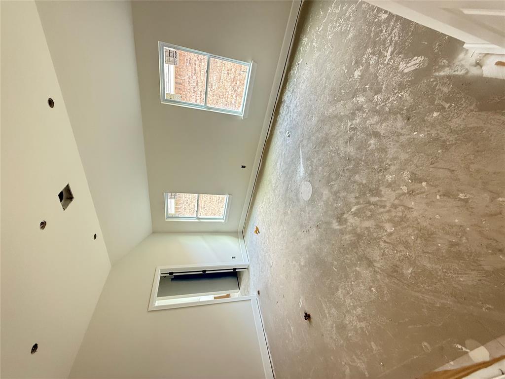 1320 Colonial Avenue Property Photo 7
