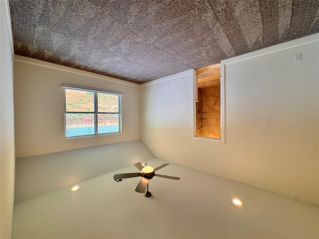 1316 Colonial Avenue Property Photo 7