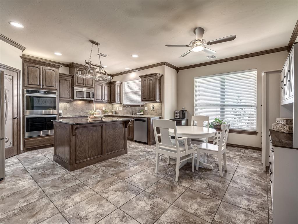 7701 Deer Meadow Drive Property Photo 11
