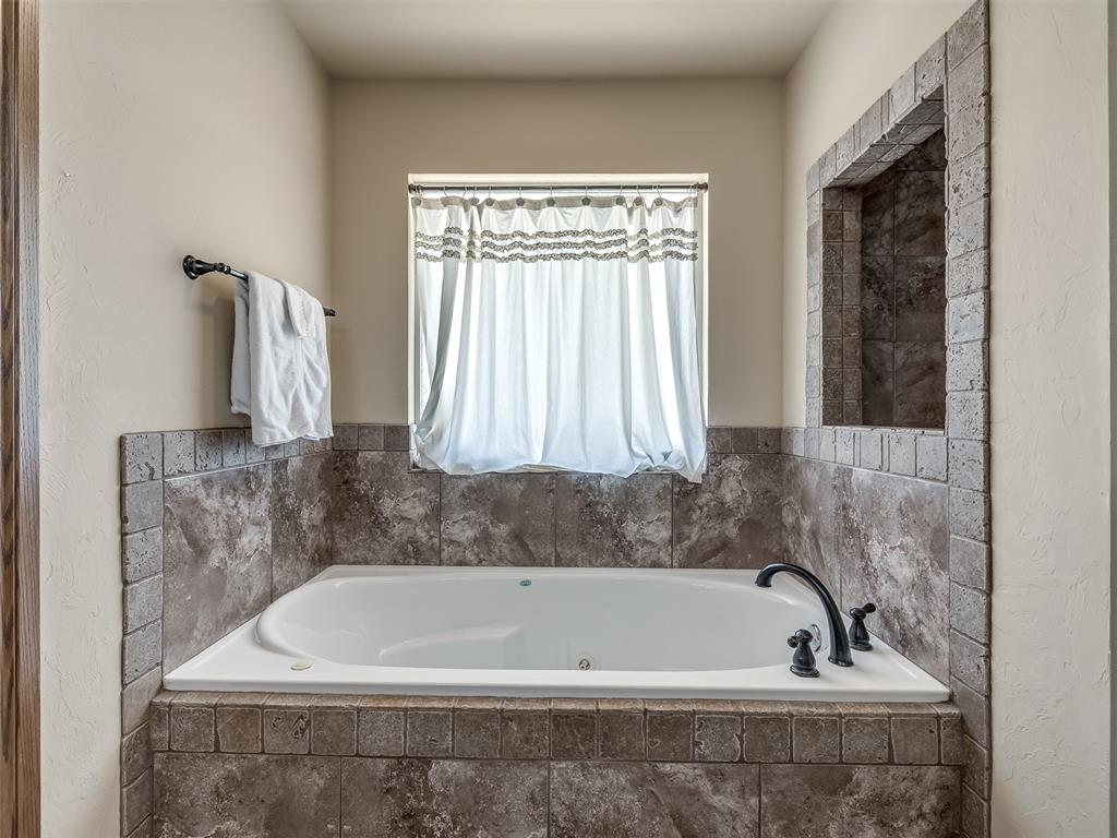 7701 Deer Meadow Drive Property Photo 25
