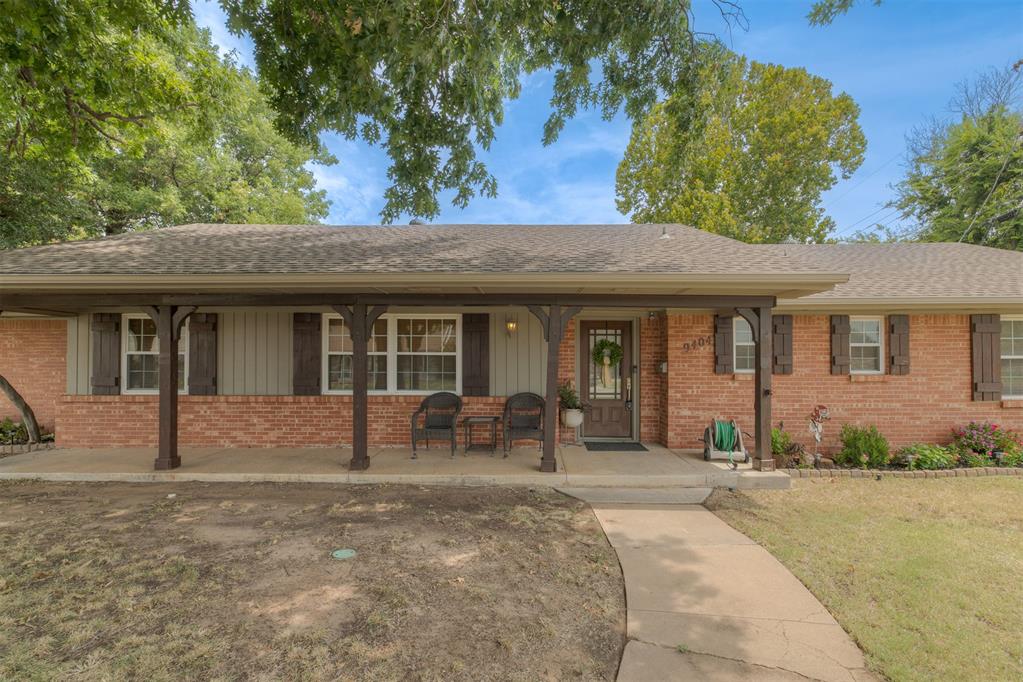 9404 N Lakeshore Drive Property Photo 5