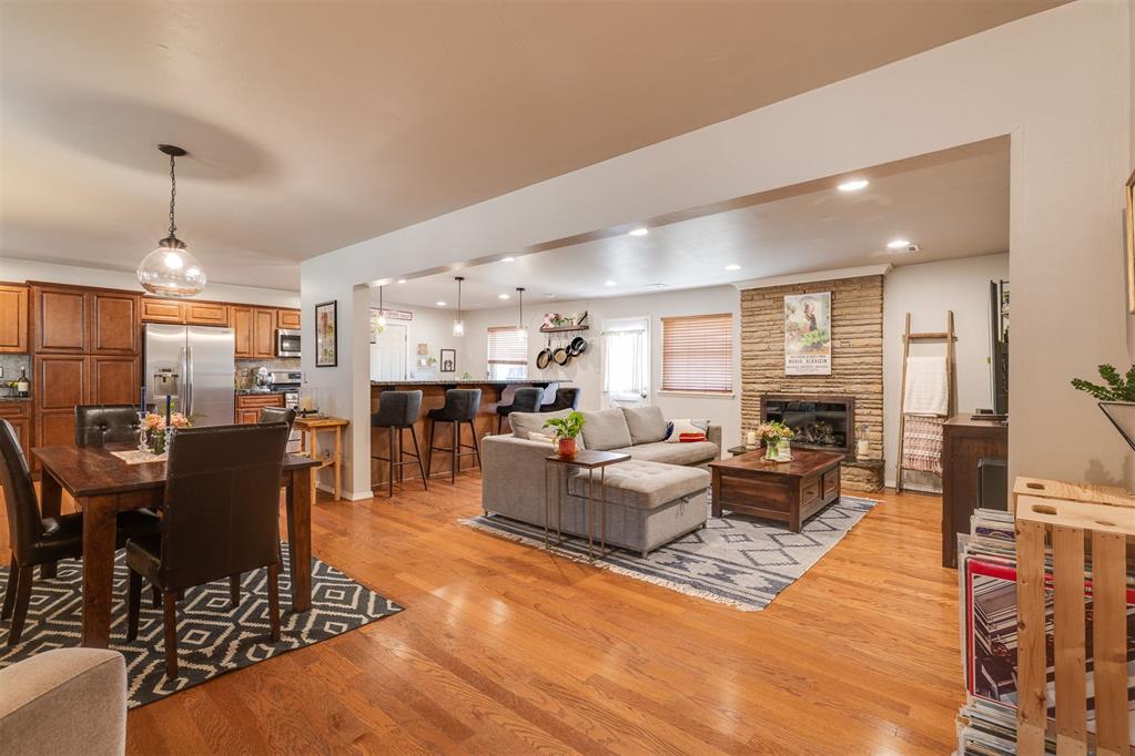 9404 N Lakeshore Drive Property Photo 10