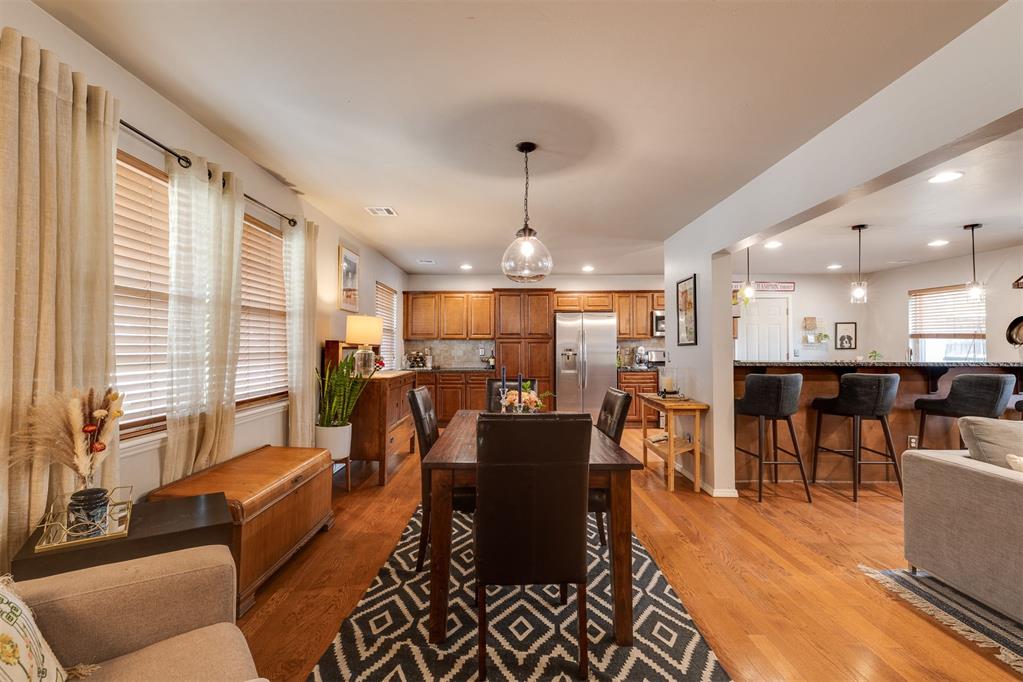 9404 N Lakeshore Drive Property Photo 21