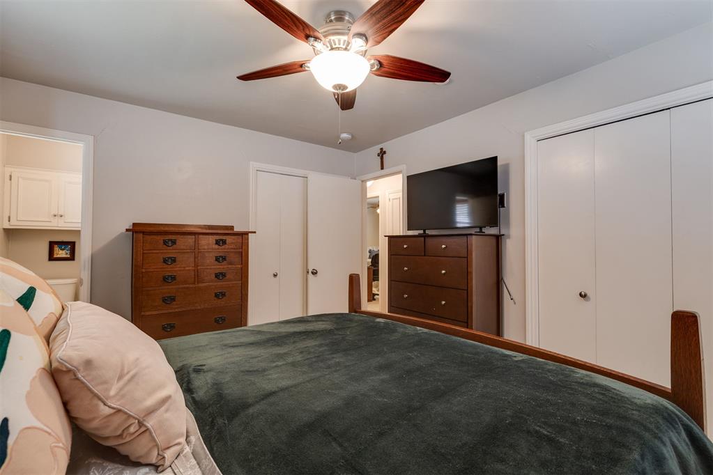 9404 N Lakeshore Drive Property Photo 33