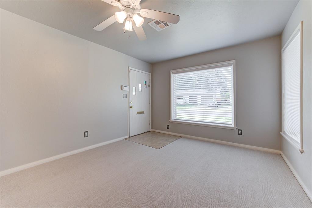 1407 Casady Lane Property Photo 4