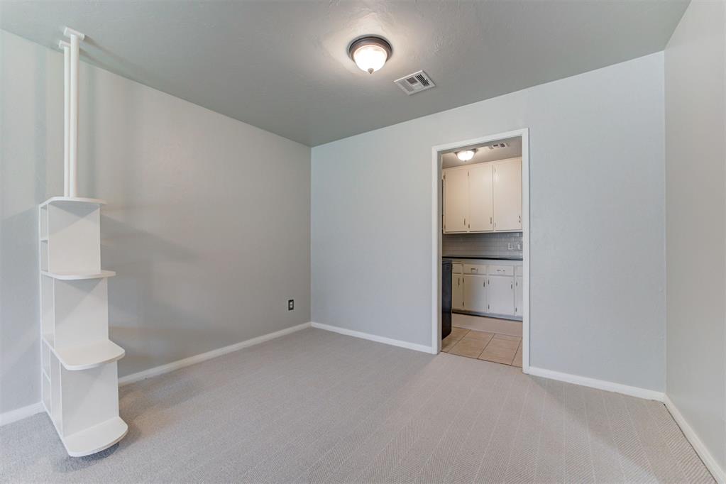 1407 Casady Lane Property Photo 6