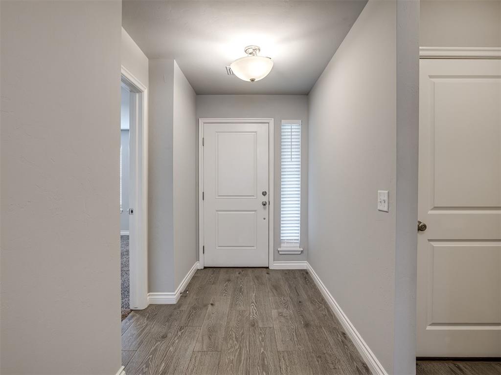 612 Blue Fish Court Property Photo 3