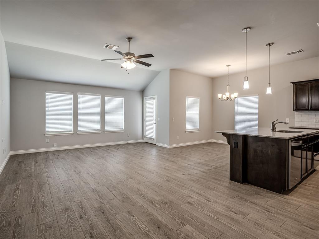 612 Blue Fish Court Property Photo 7