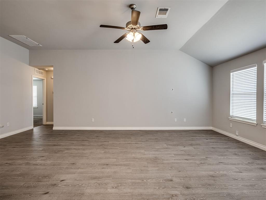612 Blue Fish Court Property Photo 8