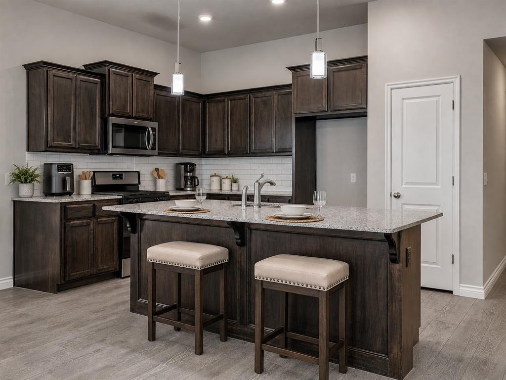 612 Blue Fish Court Property Photo 13