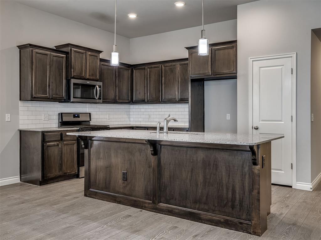 612 Blue Fish Court Property Photo 14