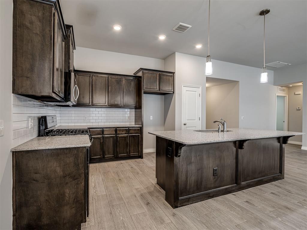 612 Blue Fish Court Property Photo 16