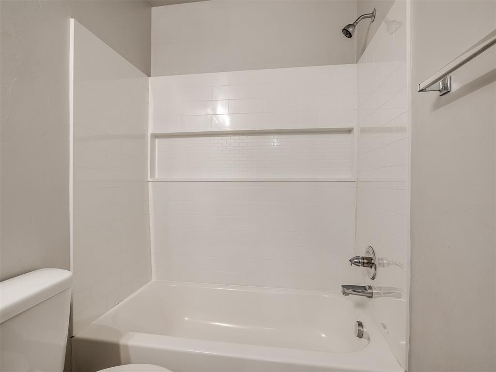 612 Blue Fish Court Property Photo 32