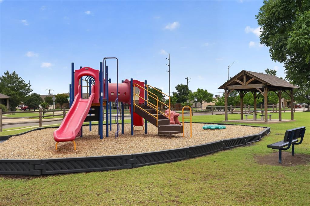 612 Blue Fish Court Property Photo 42
