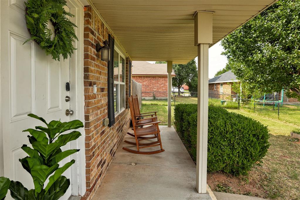 6040 Johnnie Terrace Property Photo 6