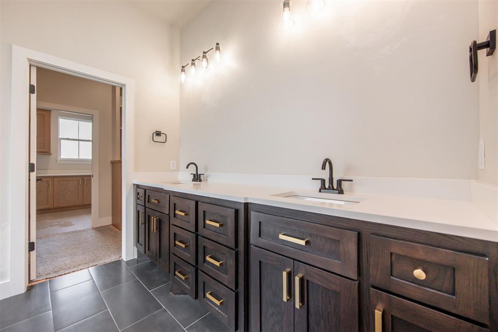 2920 Edgefield Lane Property Photo 27