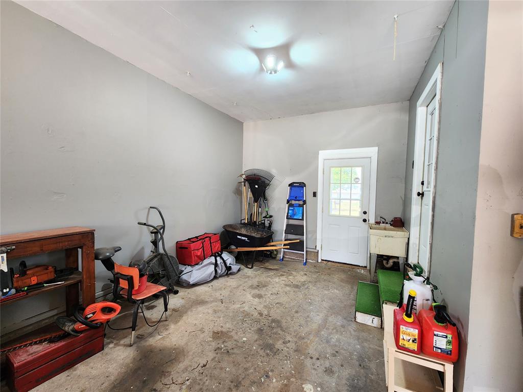 1406 W Shuttee Street Property Photo 39