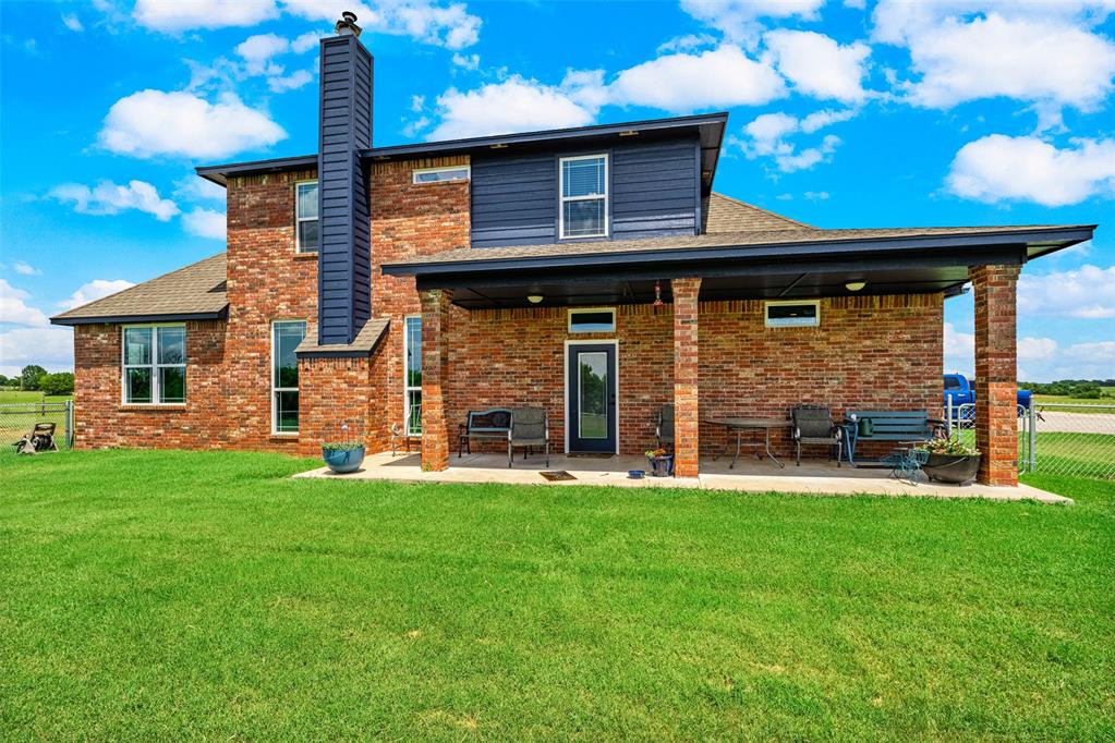 1243216 Property Photo 3