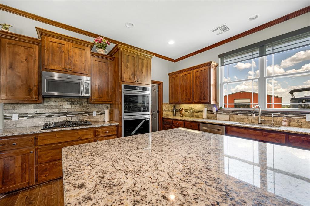 1243216 Property Photo 14