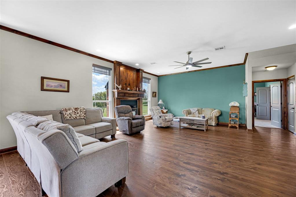 1243216 Property Photo 17