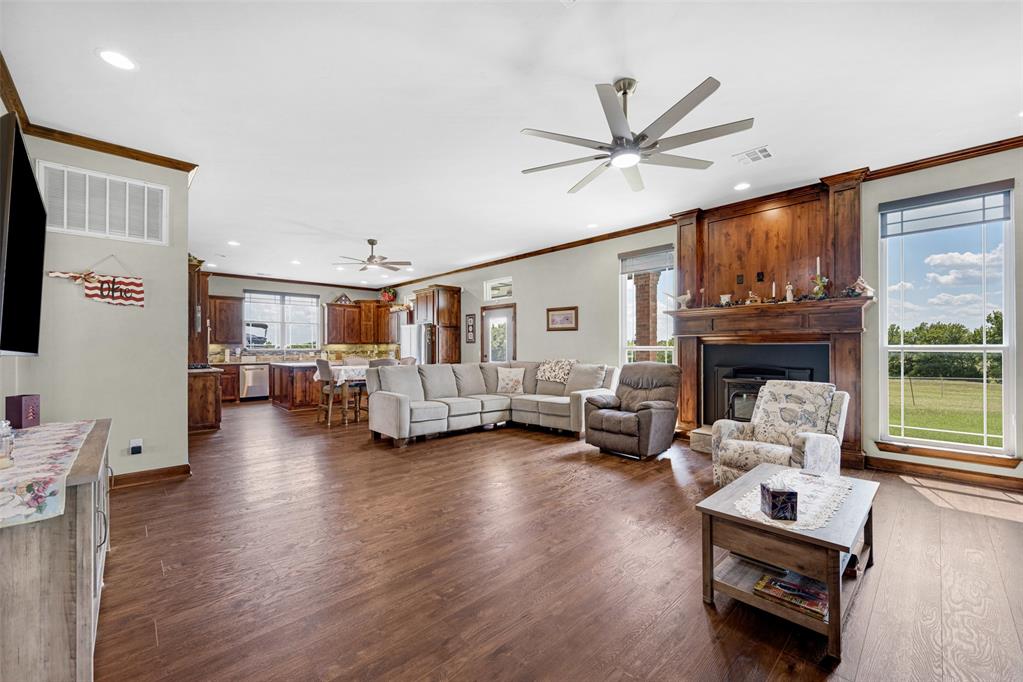 1243216 Property Photo 18