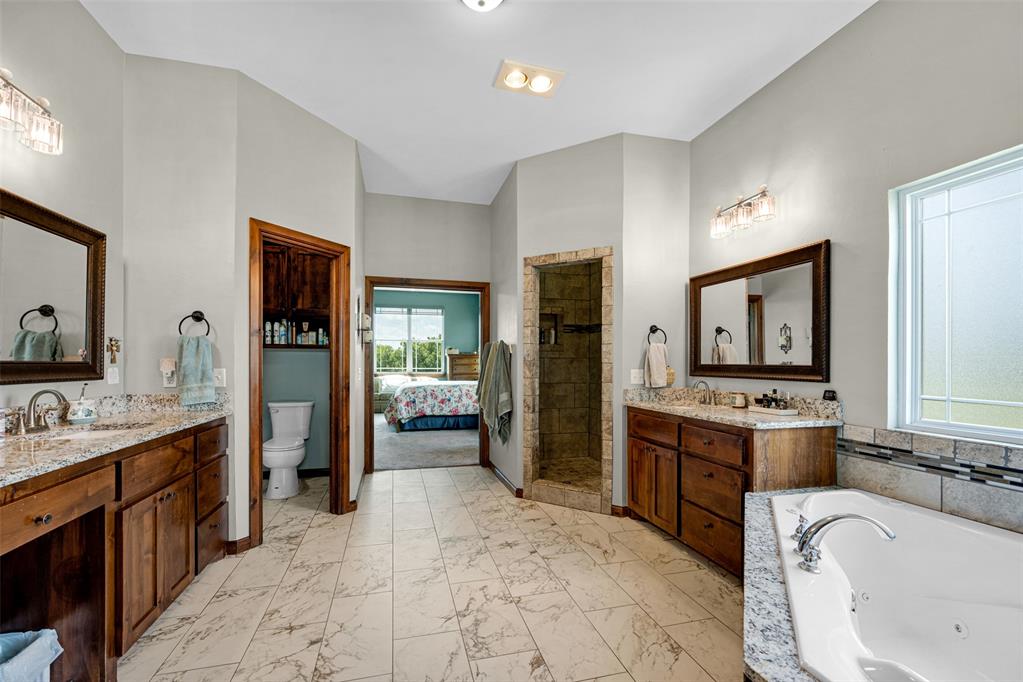 1243216 Property Photo 27