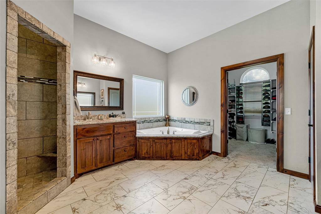 1243216 Property Photo 28