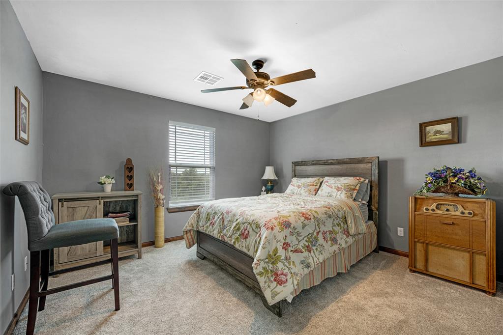 1243216 Property Photo 34
