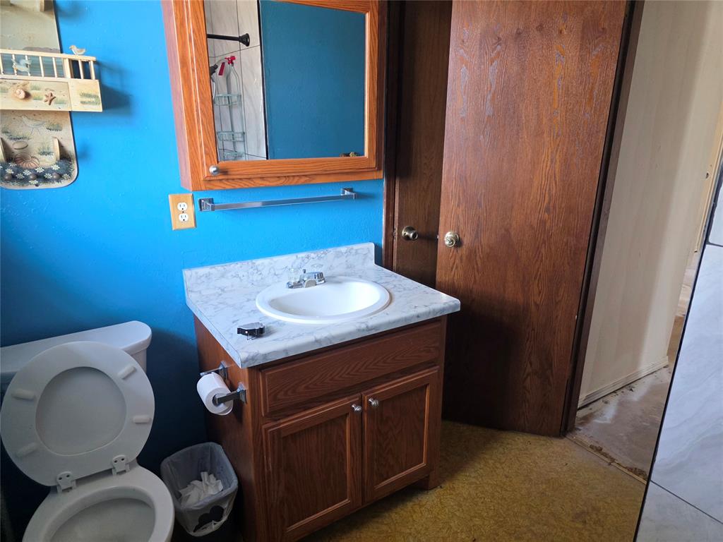 1402 County Road 1270 Property Photo 17