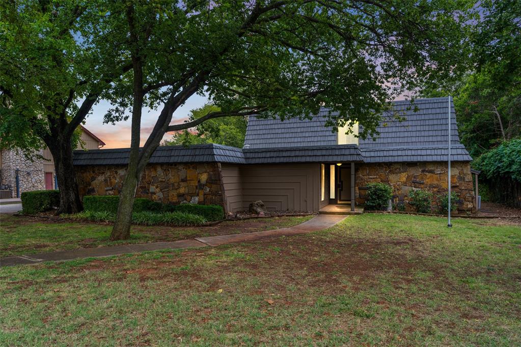 2940 Browne Stone Road Property Photo 1