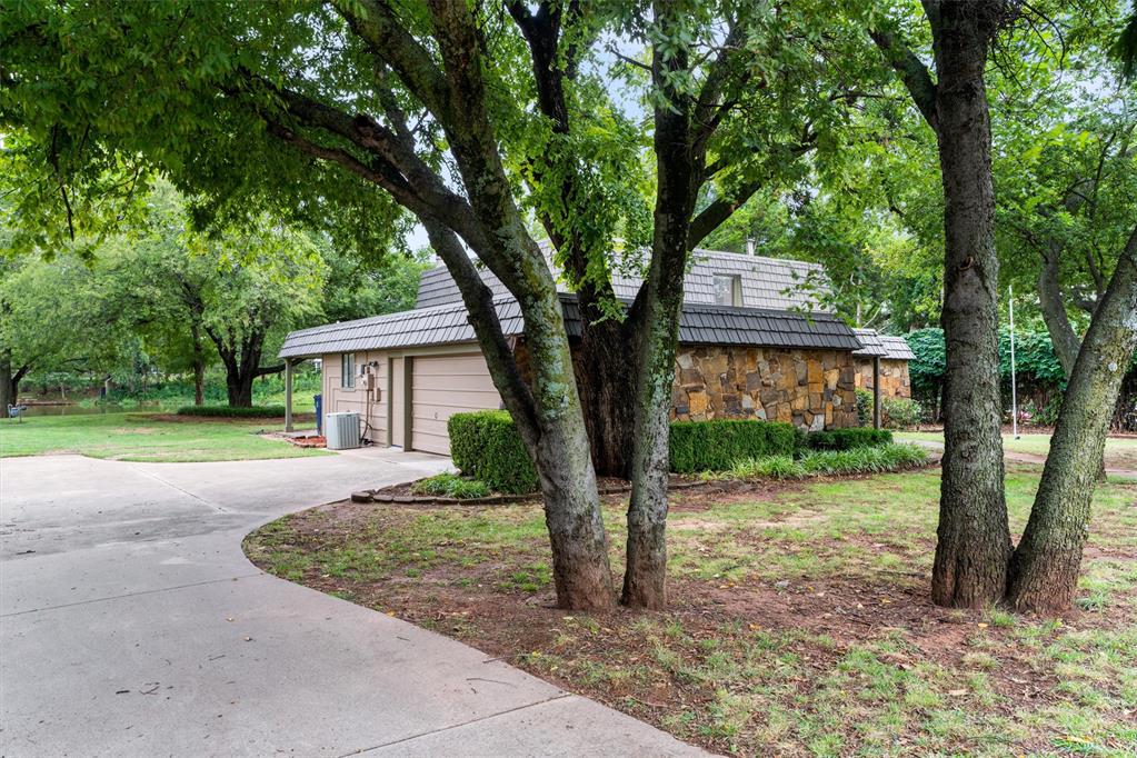 2940 Browne Stone Road Property Photo 6