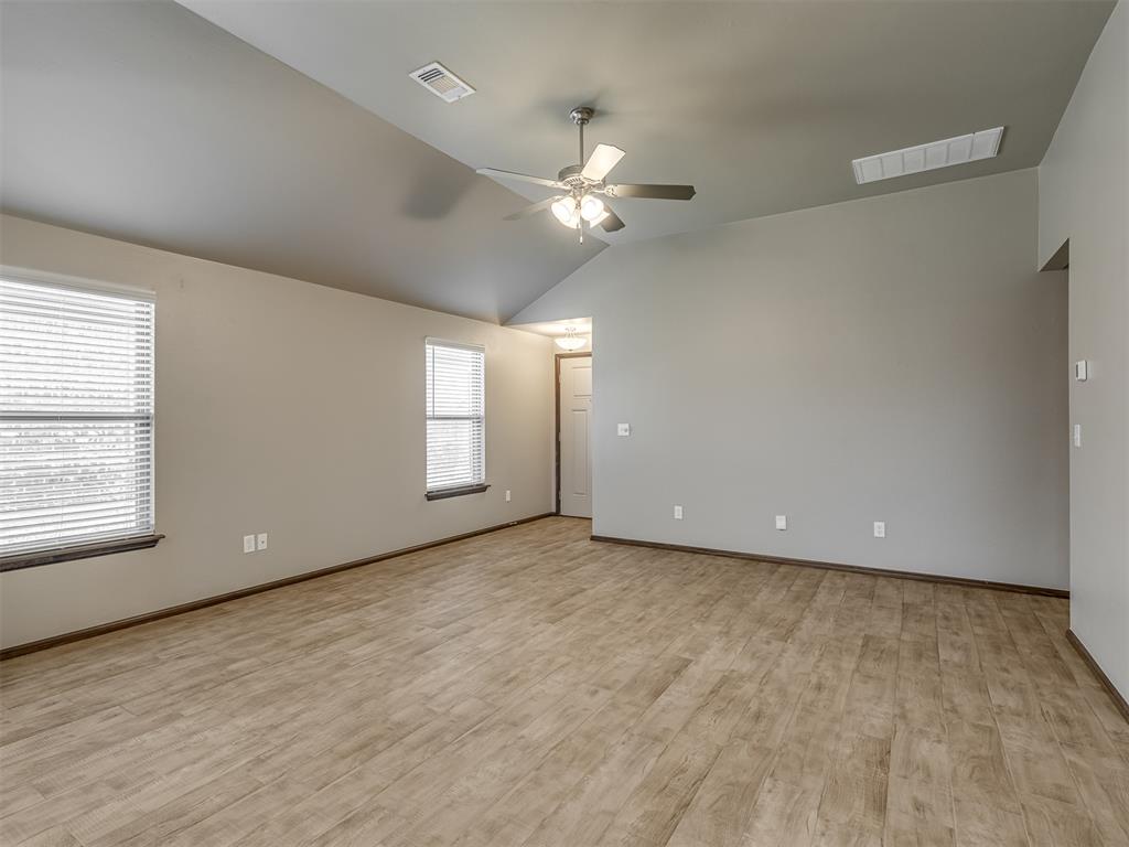 611 Red Cedar Way Property Photo 14