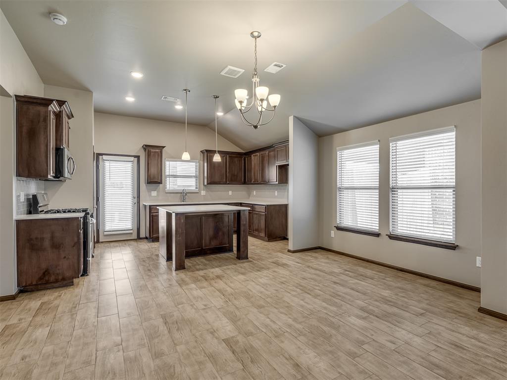 611 Red Cedar Way Property Photo 18