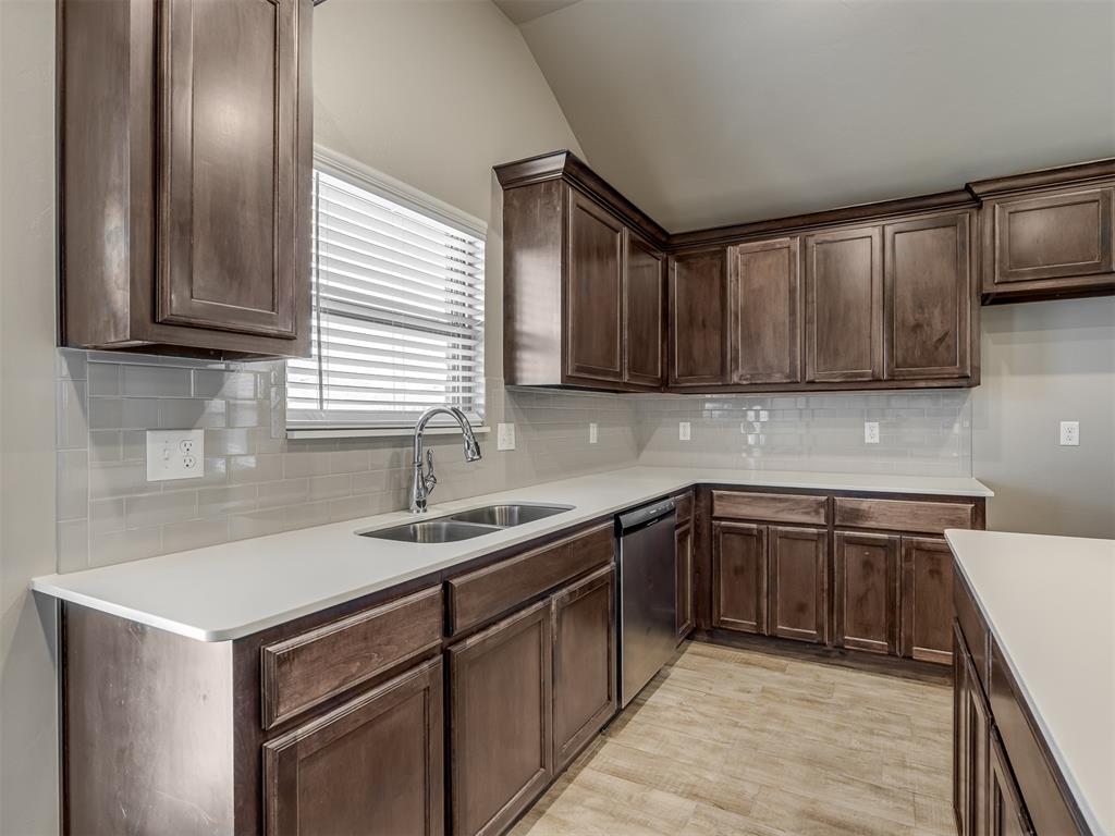 611 Red Cedar Way Property Photo 21
