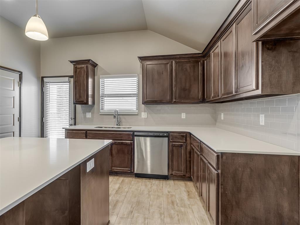 611 Red Cedar Way Property Photo 22