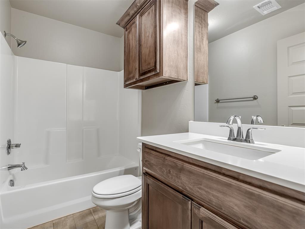 611 Red Cedar Way Property Photo 34