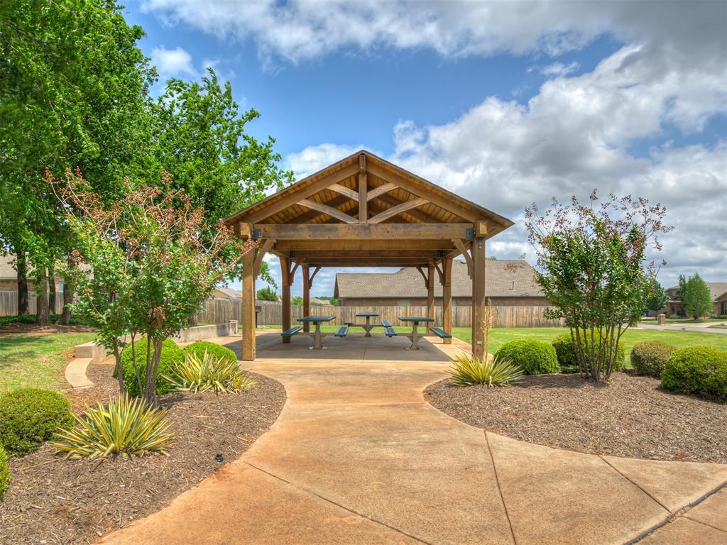 611 Red Cedar Way Property Photo 49