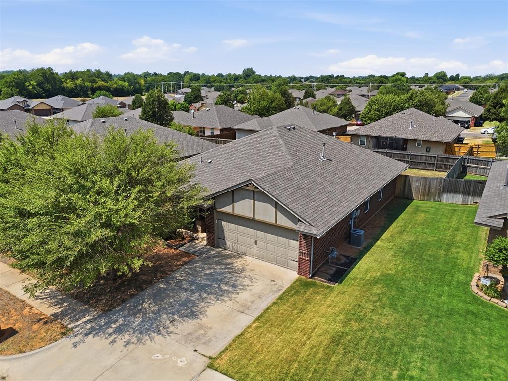 909 Cimarron Creek Drive Property Photo 4