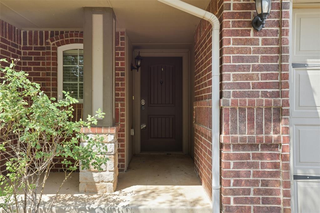 909 Cimarron Creek Drive Property Photo 5