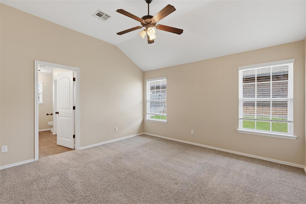 909 Cimarron Creek Drive Property Photo 13