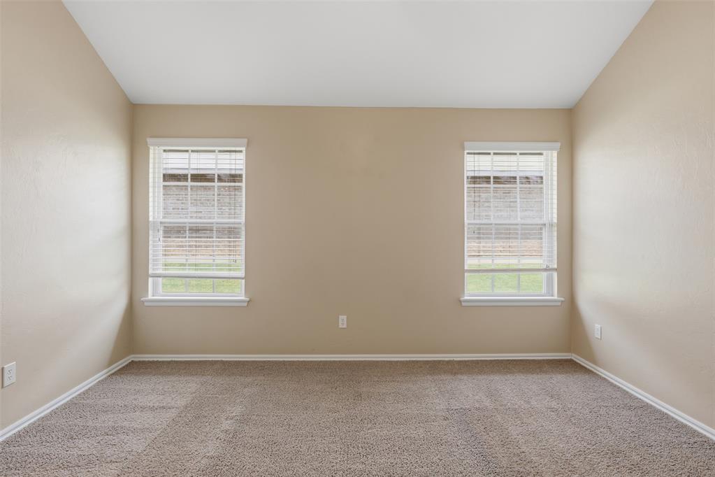 909 Cimarron Creek Drive Property Photo 14