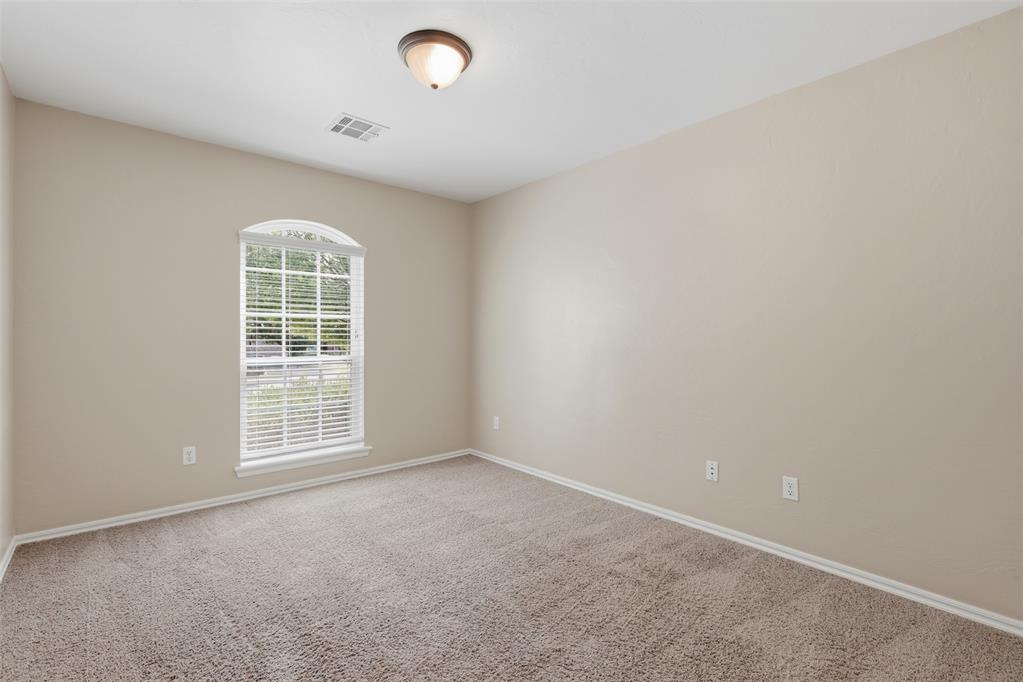 909 Cimarron Creek Drive Property Photo 21