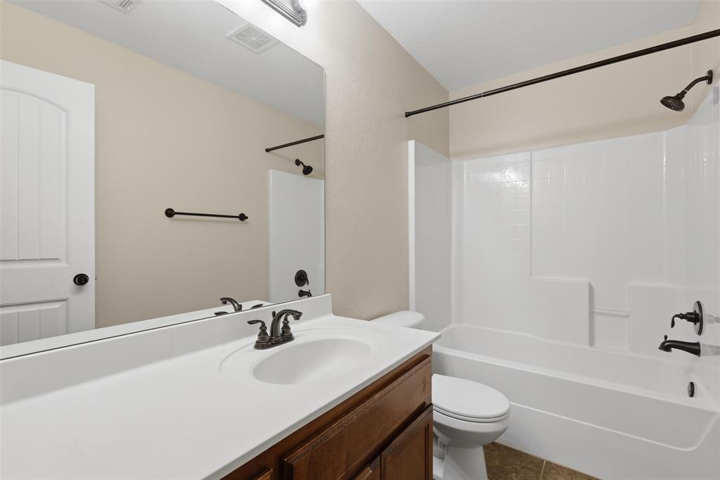 909 Cimarron Creek Drive Property Photo 25