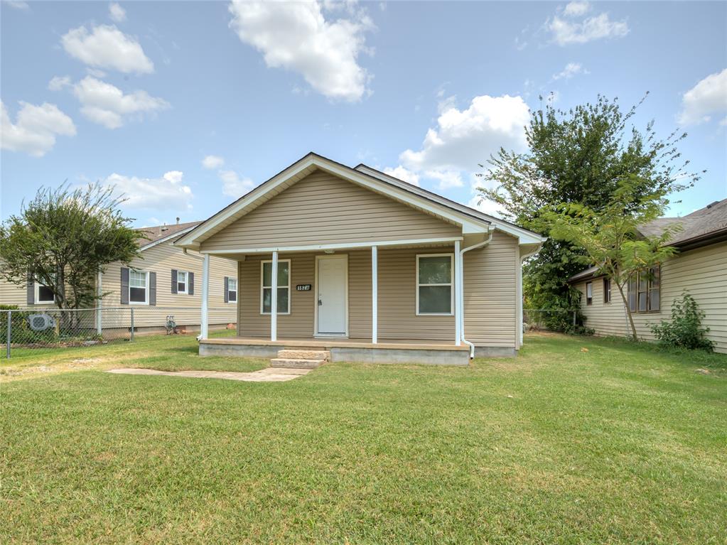 1823 N Louisa Avenue Property Photo 4