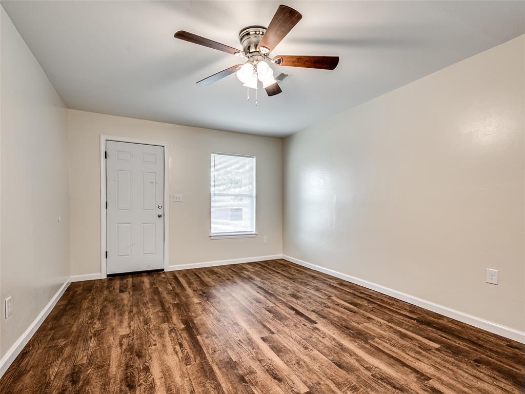 1823 N Louisa Avenue Property Photo 6