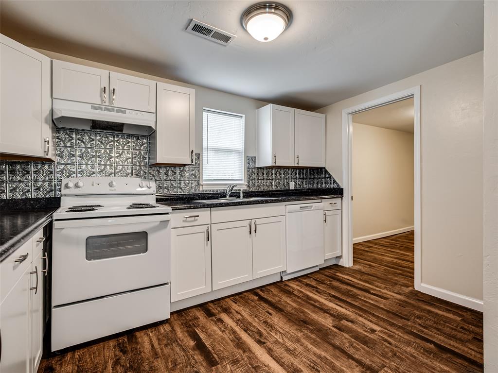 1823 N Louisa Avenue Property Photo 11