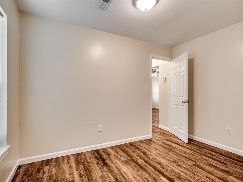 1823 N Louisa Avenue Property Photo 21