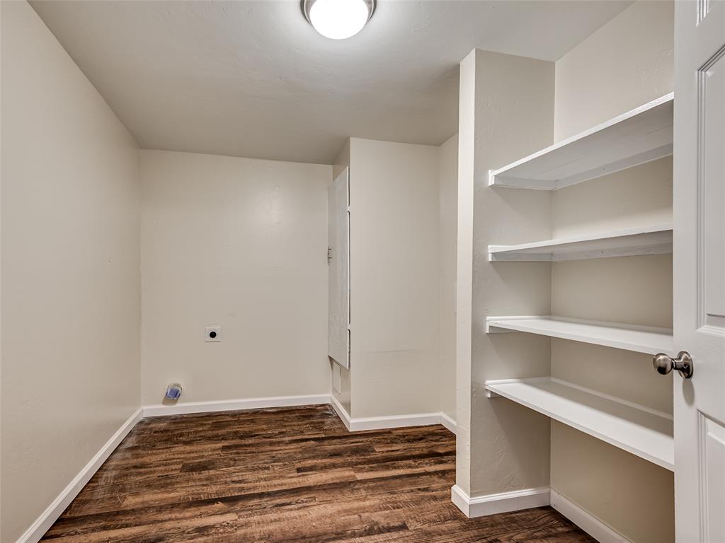 1823 N Louisa Avenue Property Photo 22