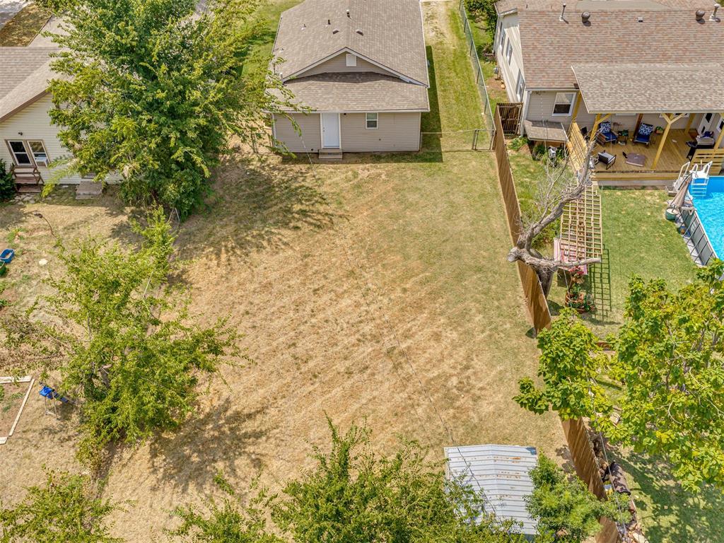 1823 N Louisa Avenue Property Photo 27