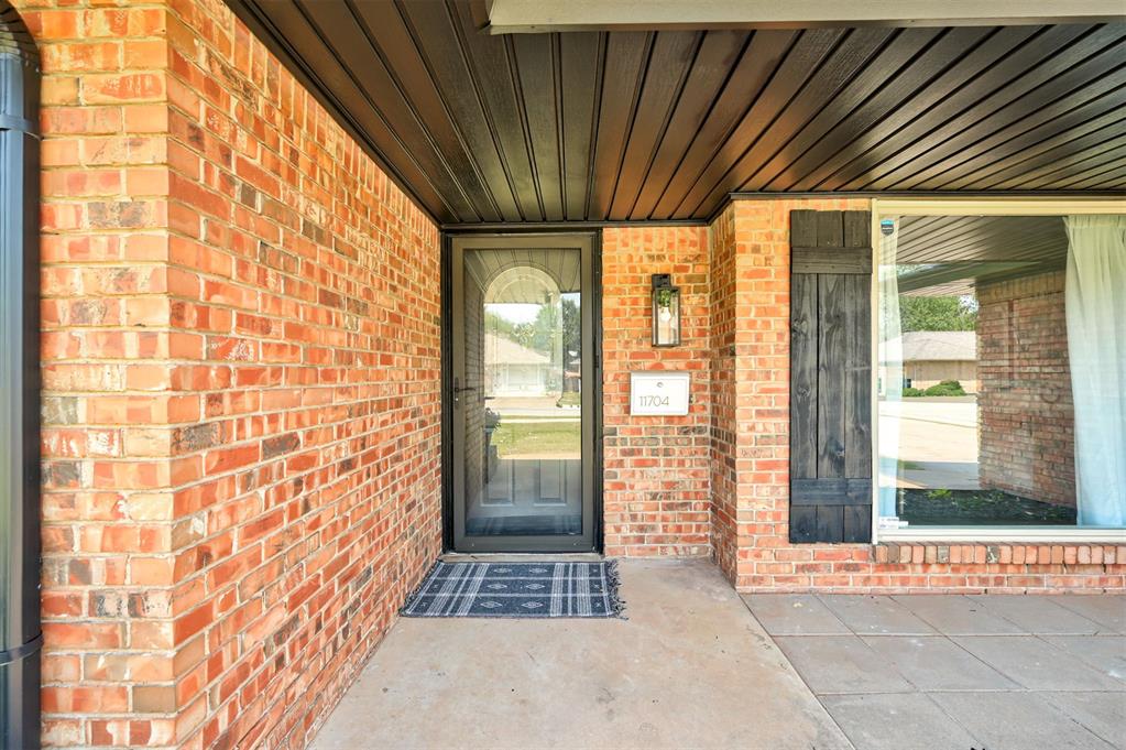 11704 N Victoria Drive Property Photo 4
